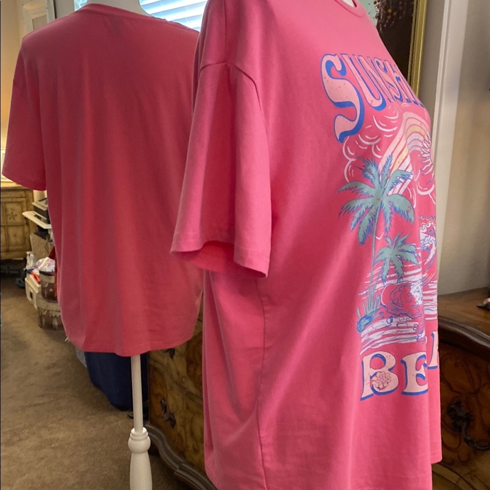 SHEIN Pink Graphic Oversized Tee - Size S - Picture 6 of 9